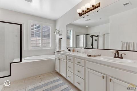 14817 Checkerbloom Dr, Bakersfield, CA 93314 photo 28