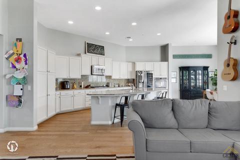 14817 Checkerbloom Dr, Bakersfield, CA 93314 photo 13