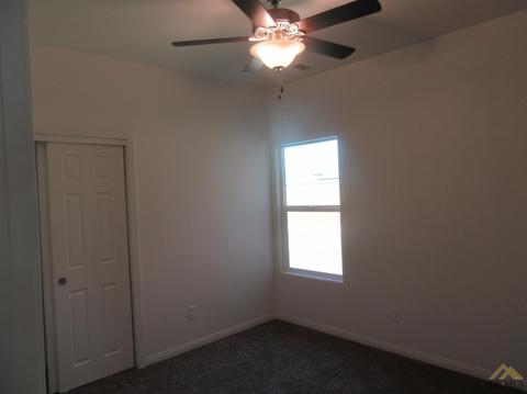 479 Corte Perez, Delano, CA 93215 photo 4