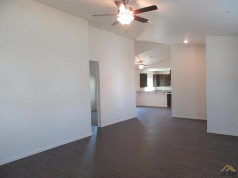 479 Corte Perez, Delano, CA 93215 photo 3