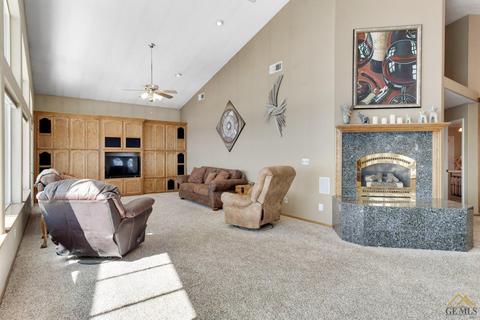 25401 Paramount Dr, Tehachapi, CA 93561 photo 12