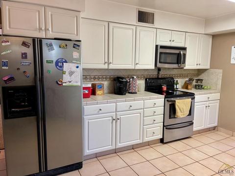 711 D St, Taft, CA 93268 photo 23