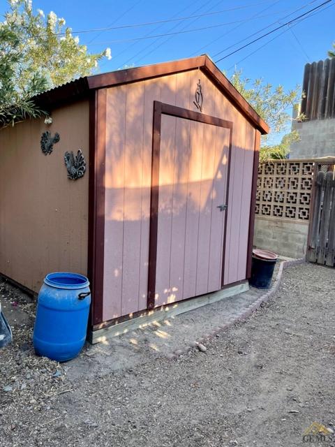 711 D St, Taft, CA 93268 photo 13