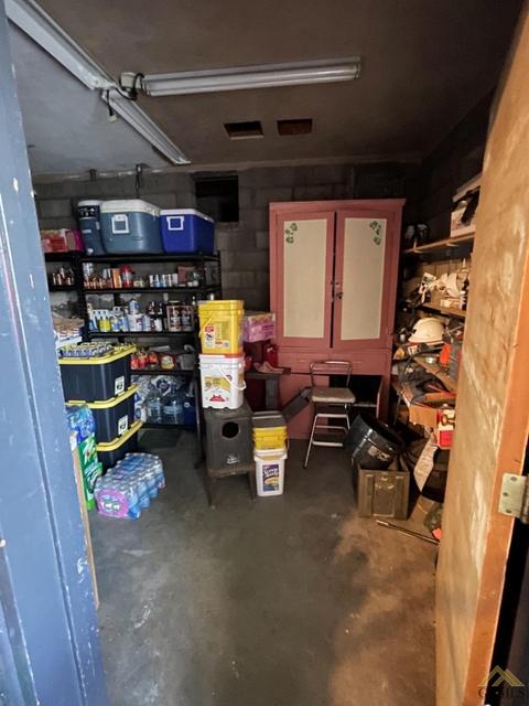 711 D St, Taft, CA 93268 photo 37
