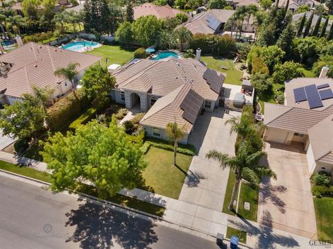 12401 Trinity River Dr, Bakersfield, CA 93312 photo 2