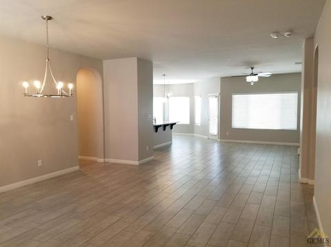 9025 Bolero Ave, Bakersfield, CA 93312 photo 2