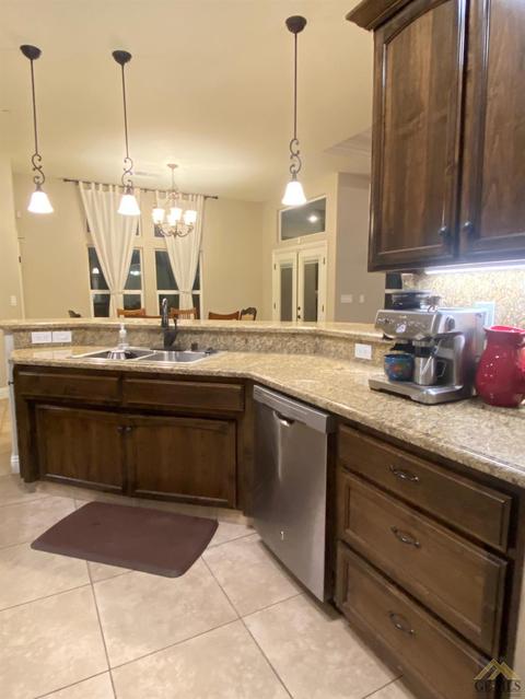 754 Pine Cone St, Shafter, CA 93263 photo 8