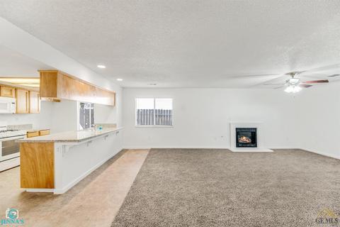 631 Lopez Ave, Shafter, CA 93263 photo 6