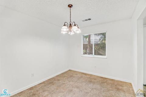 631 Lopez Ave, Shafter, CA 93263 photo 11