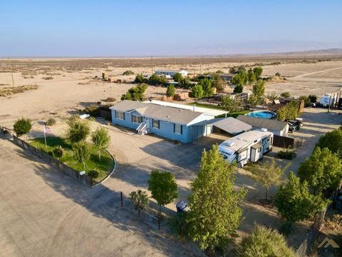 28185 Chaparral Ave, Taft, CA 93268 photo 3