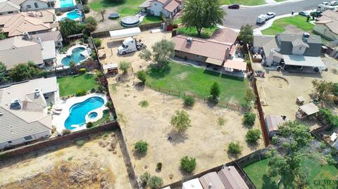 10100 Cave Ave, Bakersfield, CA 93312 photo 5