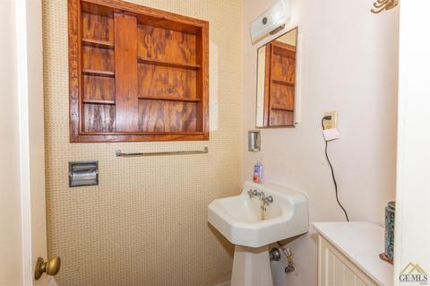 501 A St, Taft, CA 93268 photo 27