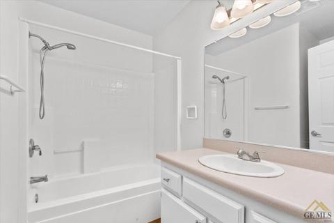 551 Las Colinas St, Tehachapi, CA 93561 photo 14