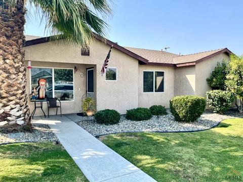 425 Taylor St, Taft, CA 93268 photo 2