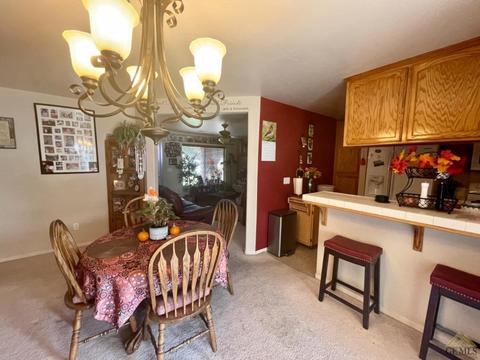425 Taylor St, Taft, CA 93268 photo 5