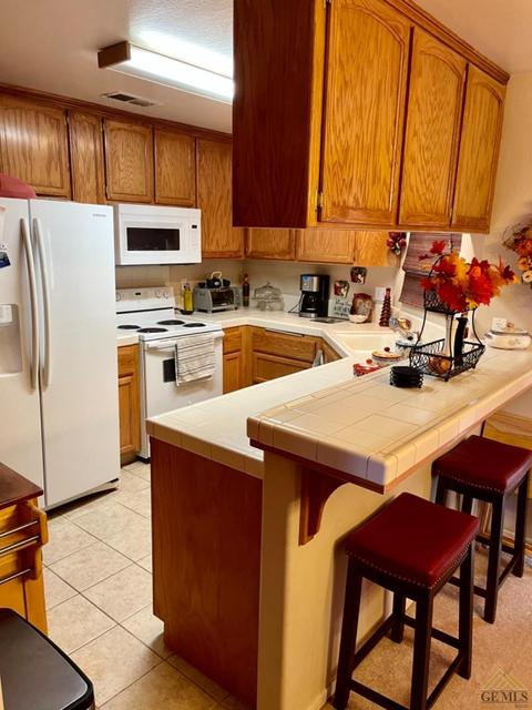 425 Taylor St, Taft, CA 93268 photo 6