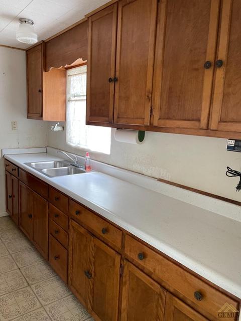 506 Pierce St, Taft, CA 93268 photo 10