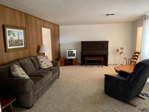 506 Pierce St, Taft, CA 93268 photo 5