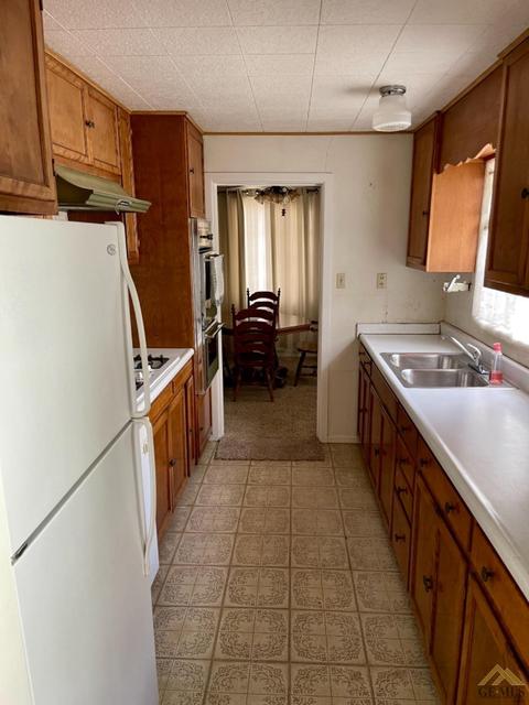 506 Pierce St, Taft, CA 93268 photo 8