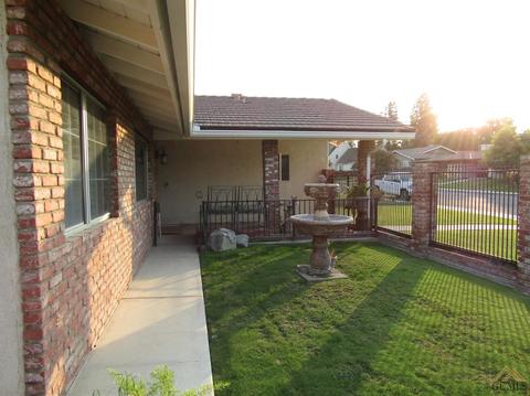 908 3rd St, Taft, CA 93268 photo 4