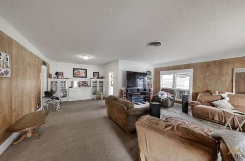 407 Jackson St, Taft, CA 93268 photo 6