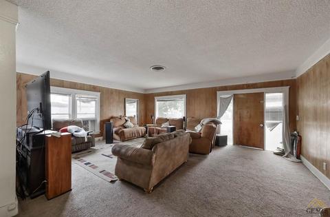 407 Jackson St, Taft, CA 93268 photo 4