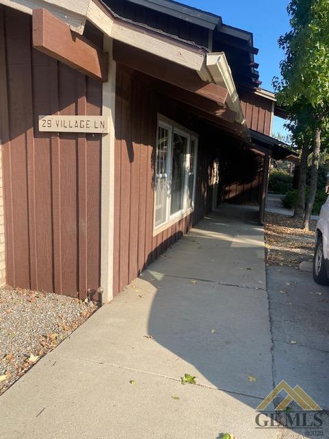 29 Village Ln, Tehachapi, CA 93561 photo 1