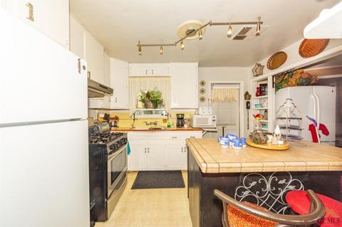 327 Easter St, Bakersfield, CA 93307 photo 9