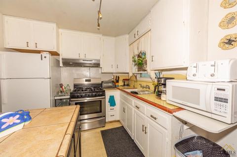 327 Easter St, Bakersfield, CA 93307 photo 8