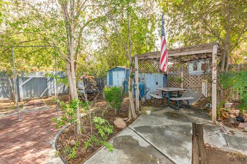 327 Easter St, Bakersfield, CA 93307 photo 18