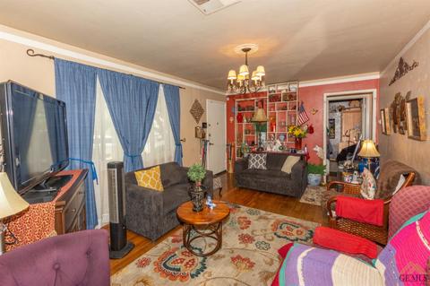 327 Easter St, Bakersfield, CA 93307 photo 5