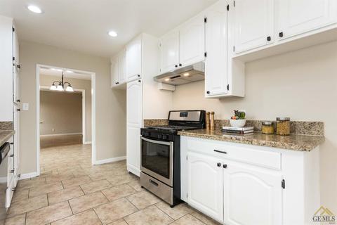1908 Spring Way, Bakersfield, CA 93306 photo 12