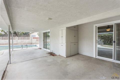 1908 Spring Way, Bakersfield, CA 93306 photo 5