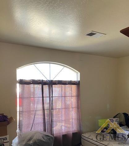 9804 Buzz, Lamont, CA 93241 photo 5
