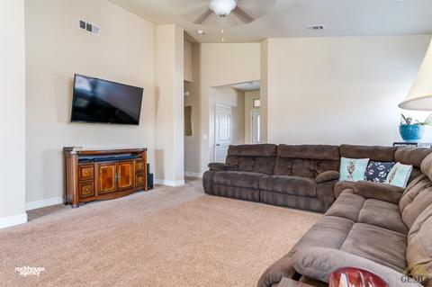 9443 Red Pine Dr, Shafter, CA 93263 photo 13