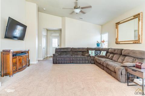 9443 Red Pine Dr, Shafter, CA 93263 photo 14