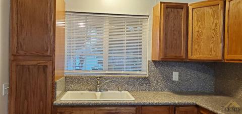 1518 1st St, Wasco, CA 93280 photo 7