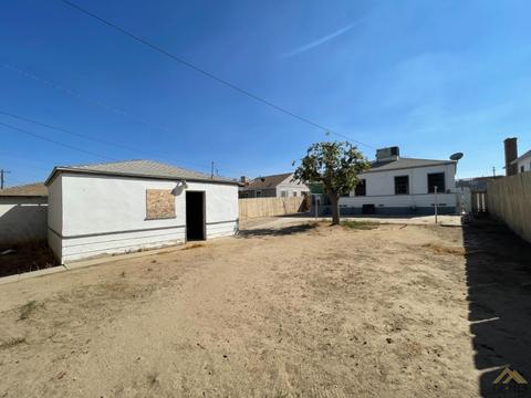 106 E Kern St, Taft, CA 93268 photo 11
