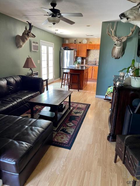 323 D St, Taft, CA 93268 photo 4