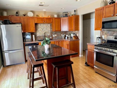 323 D St, Taft, CA 93268 photo 10