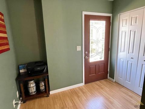 323 D St, Taft, CA 93268 photo 6