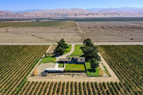 11664 Valpredo Rd, Bakersfield, CA 93313 photo 4