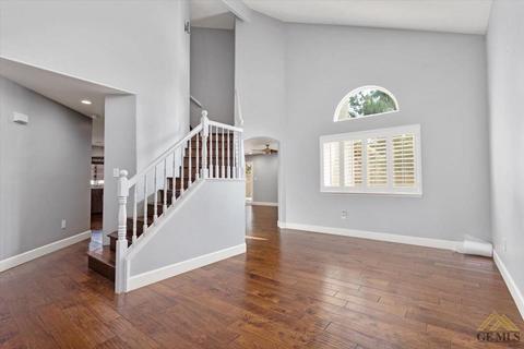 9501 Bard Ct, Bakersfield, CA 93311 photo 2