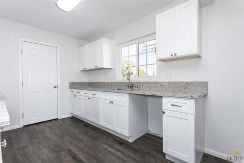 8308 Palm Ave, Lamont, CA 93241 photo 12