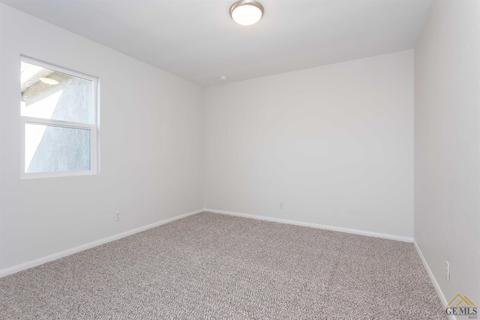 8308 Palm Ave, Lamont, CA 93241 photo 13