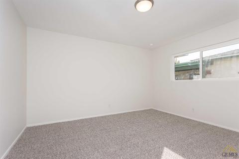 8308 Palm Ave, Lamont, CA 93241 photo 19