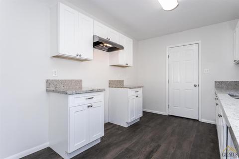 8308 Palm Ave, Lamont, CA 93241 photo 11