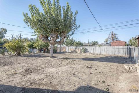 8308 Palm Ave, Lamont, CA 93241 photo 4