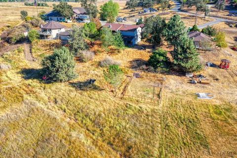 23961 Breech Ct, Tehachapi, CA 93561 photo 2