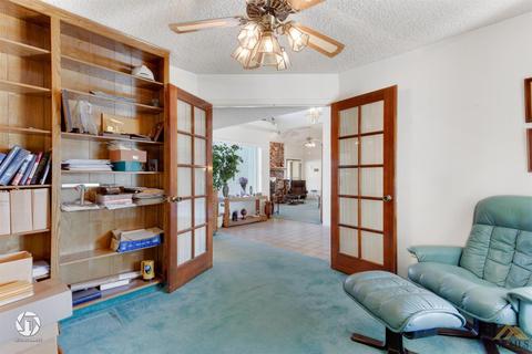 5212 Deville Ct, Bakersfield, CA 93308 photo 23
